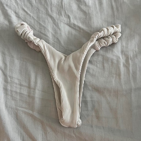 kulani kinis white bikini bottoms - Picture 4 of 5